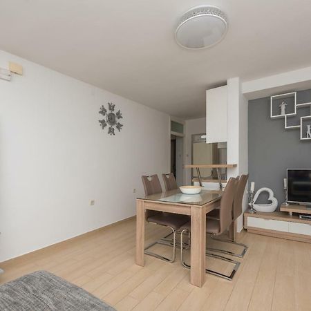 Apartmani Mona Makarska Buitenkant foto