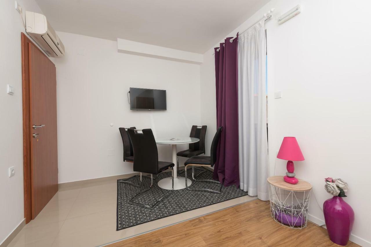 Apartmani Mona Makarska Buitenkant foto