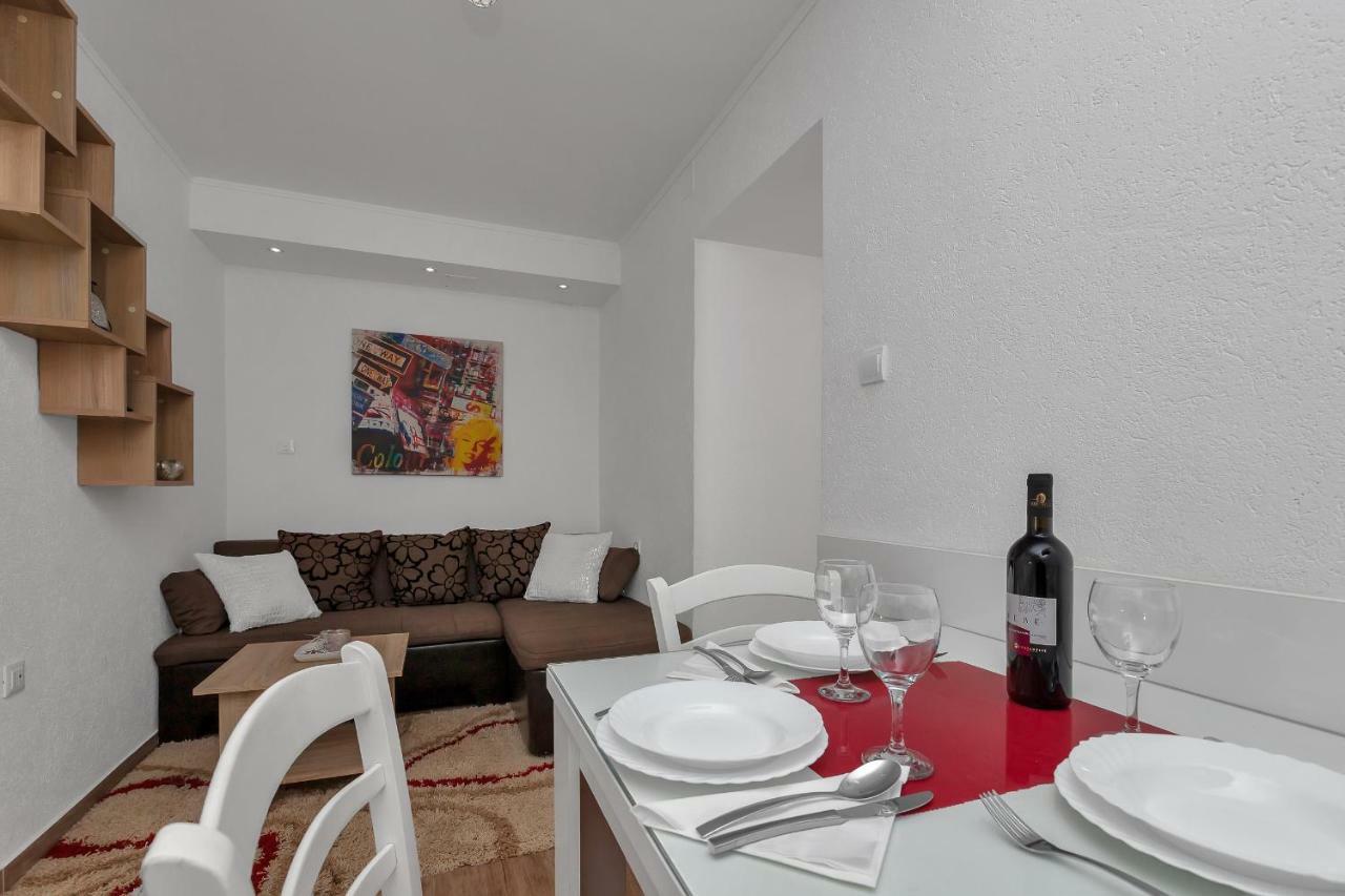Apartmani Mona Makarska Buitenkant foto