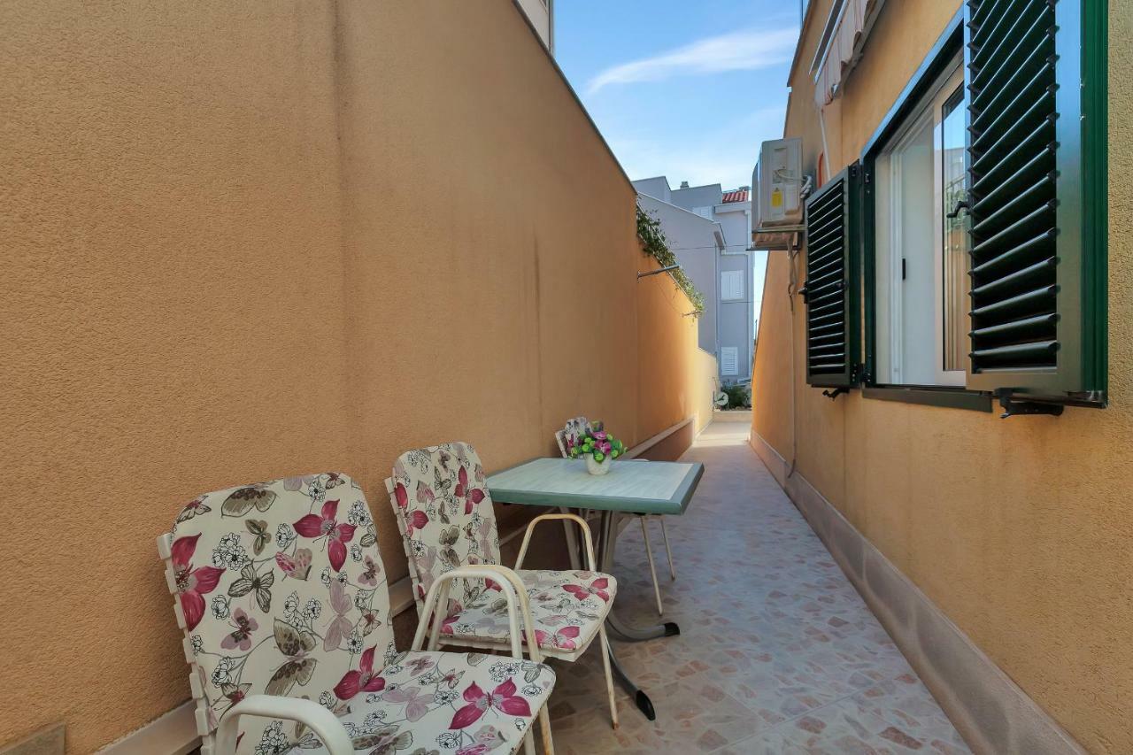 Apartmani Mona Makarska Buitenkant foto