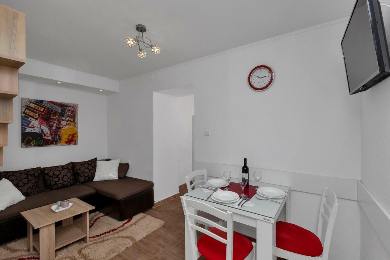 Apartmani Mona Makarska Buitenkant foto