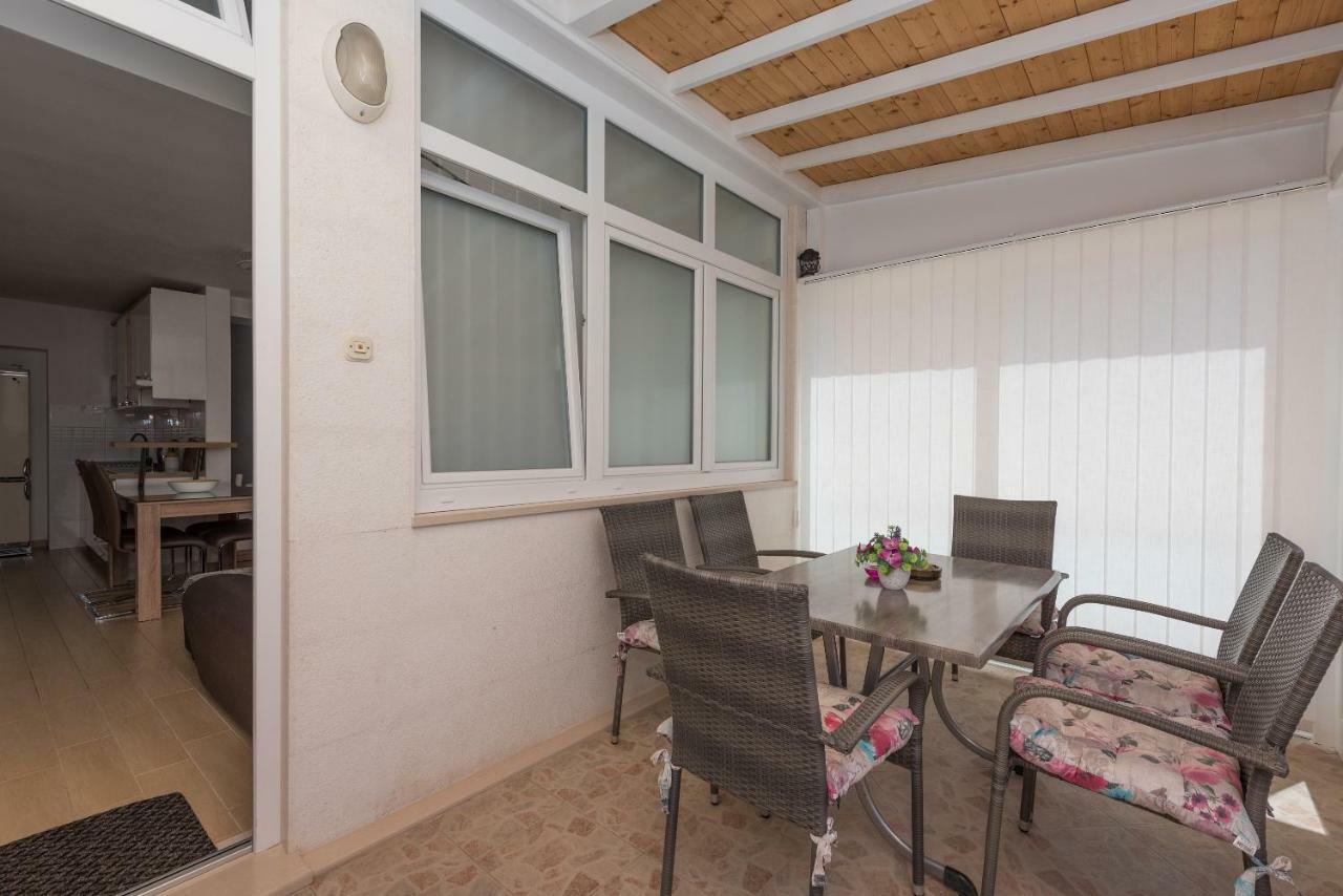 Apartmani Mona Makarska Buitenkant foto
