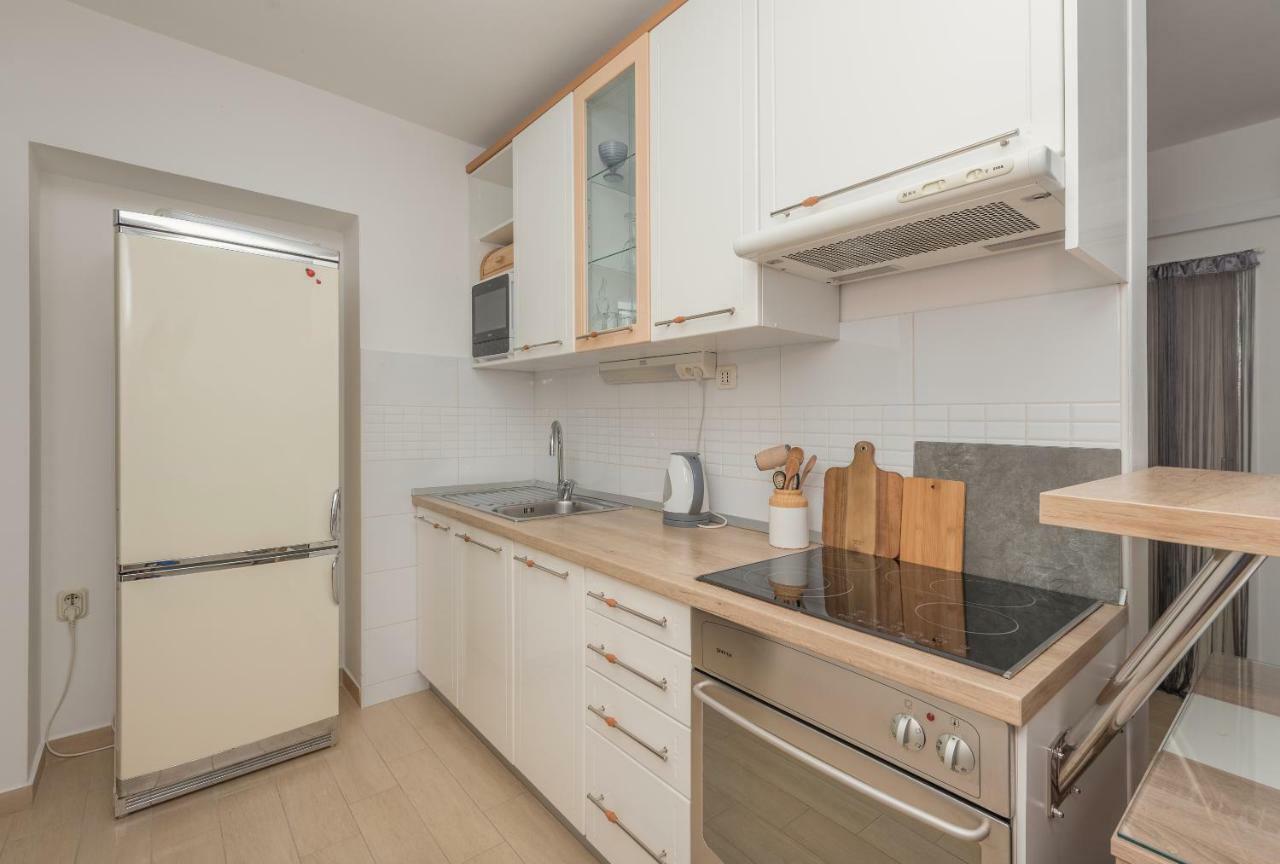Apartmani Mona Makarska Buitenkant foto