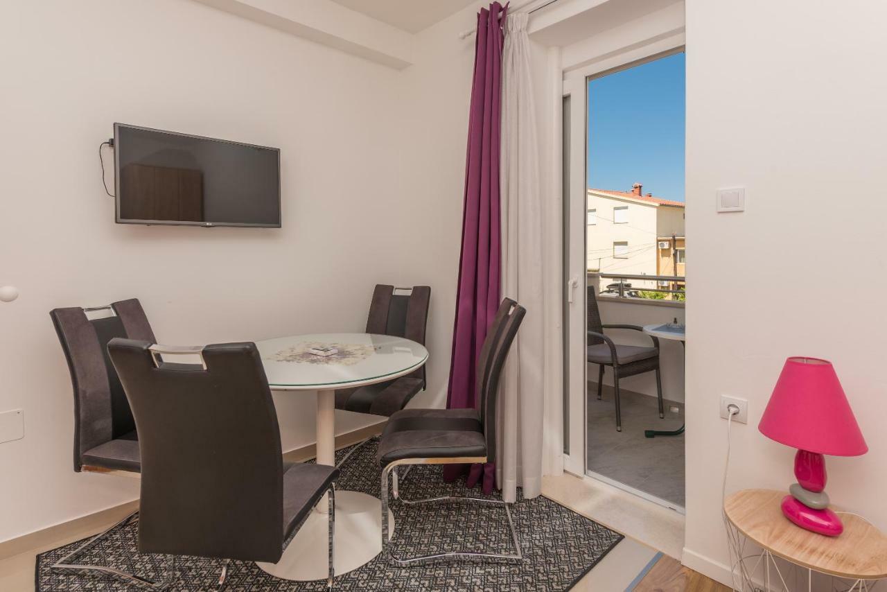 Apartmani Mona Makarska Buitenkant foto