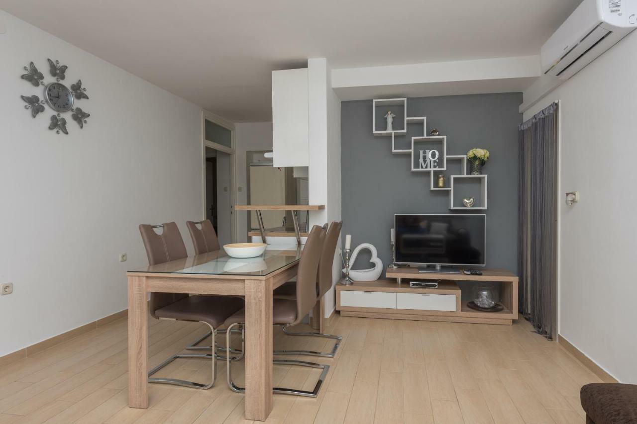Apartmani Mona Makarska Buitenkant foto
