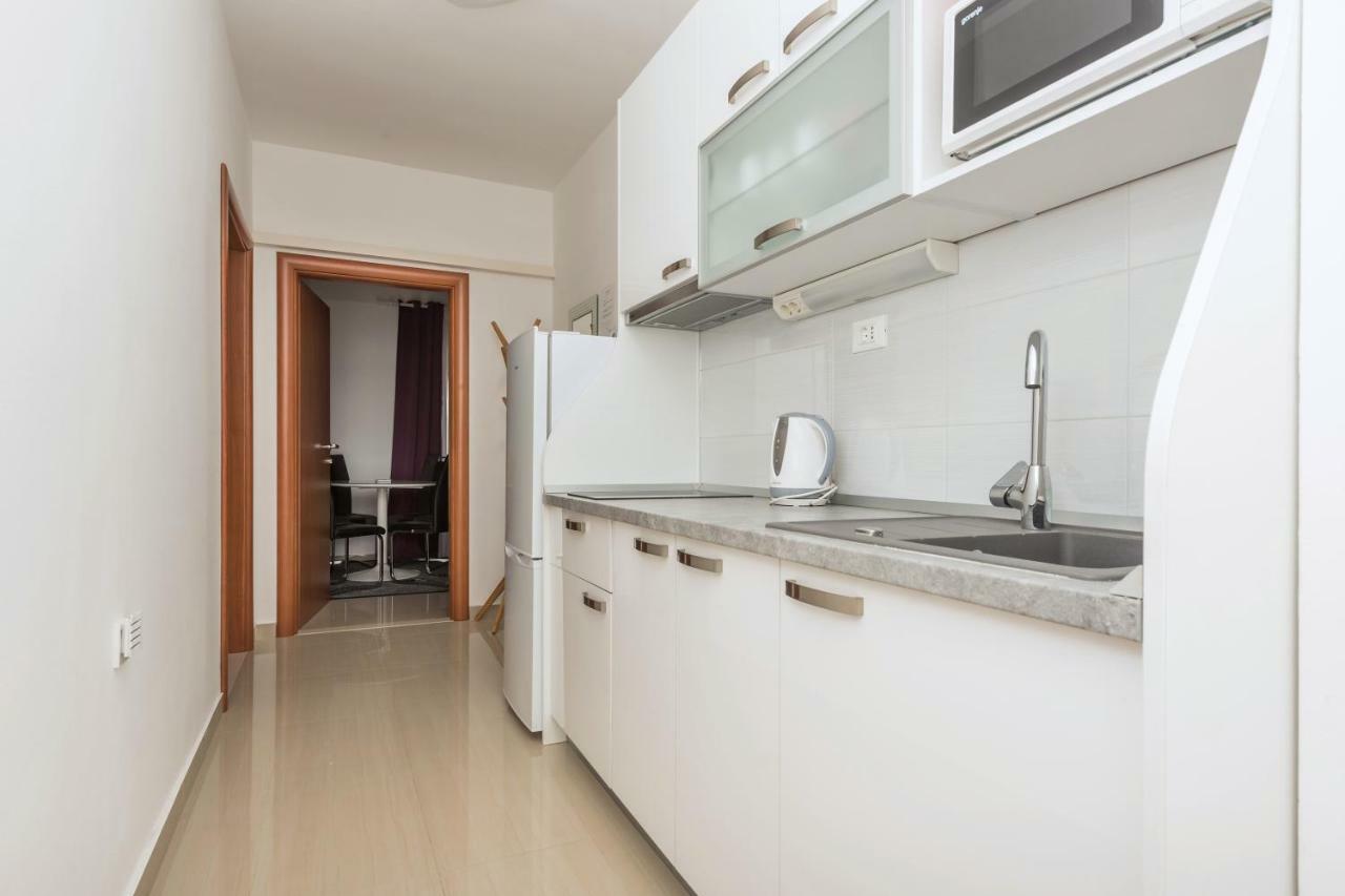 Apartmani Mona Makarska Buitenkant foto