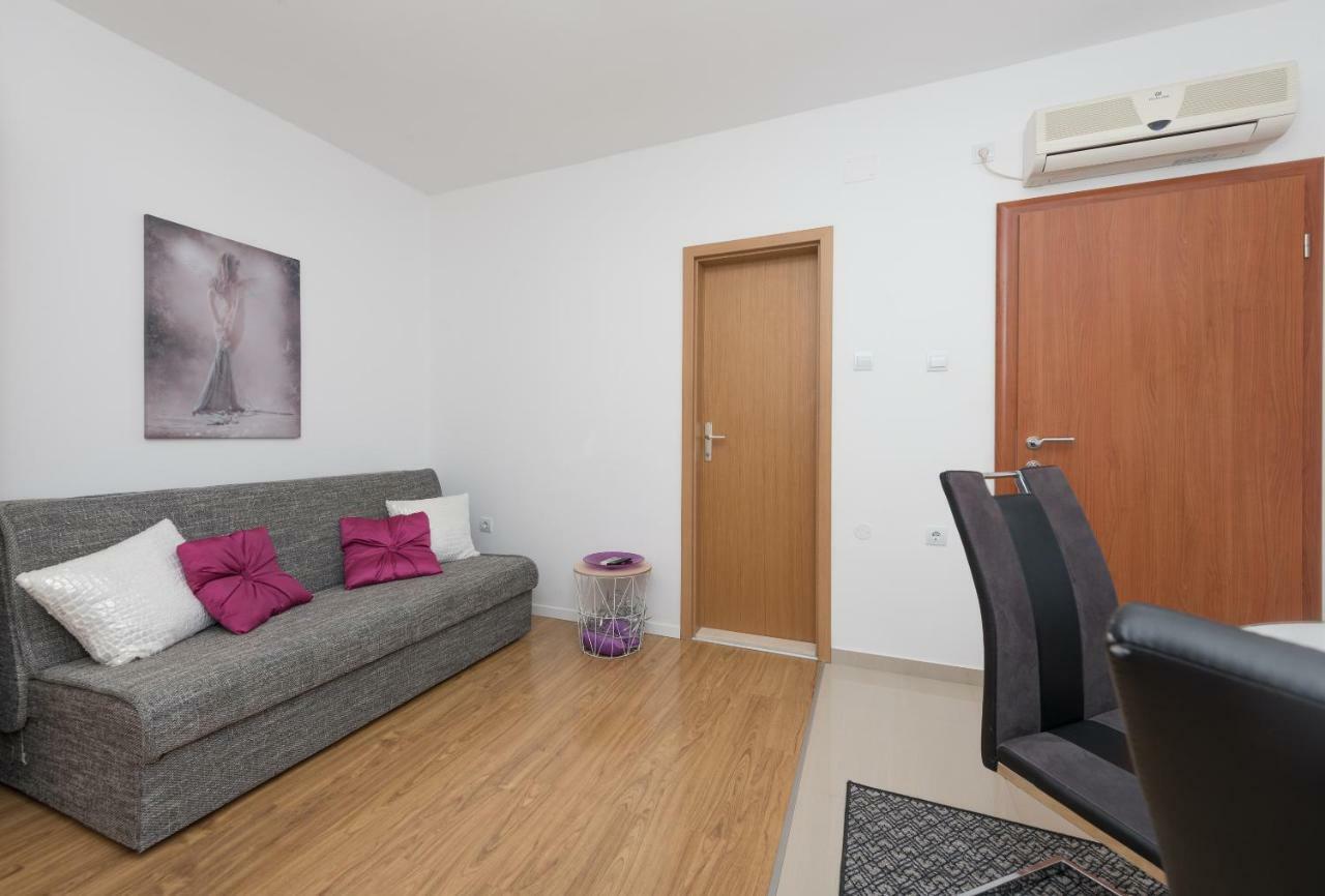 Apartmani Mona Makarska Buitenkant foto
