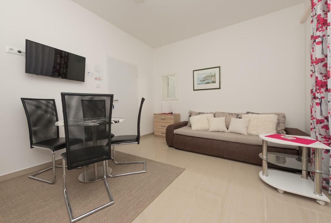 Apartmani Mona Makarska Buitenkant foto