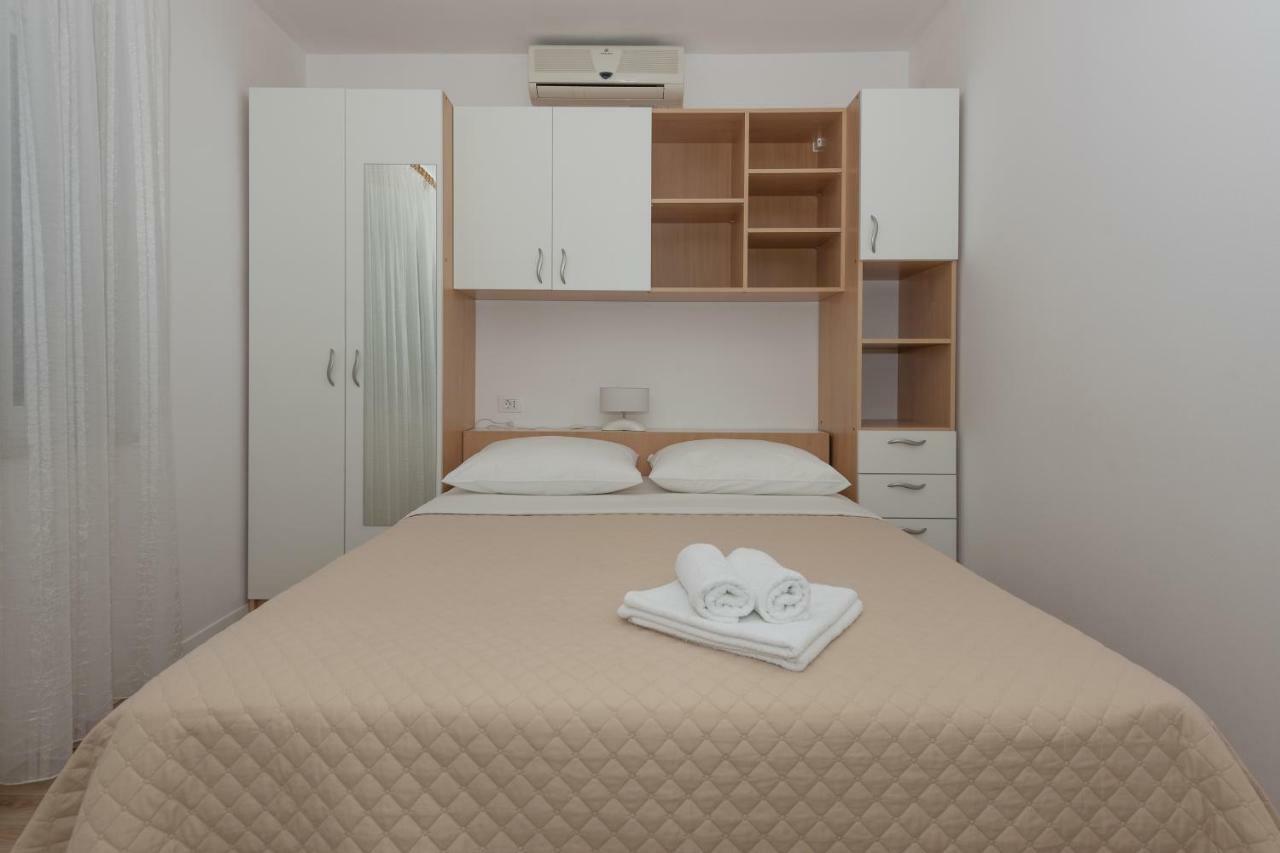 Apartmani Mona Makarska Buitenkant foto