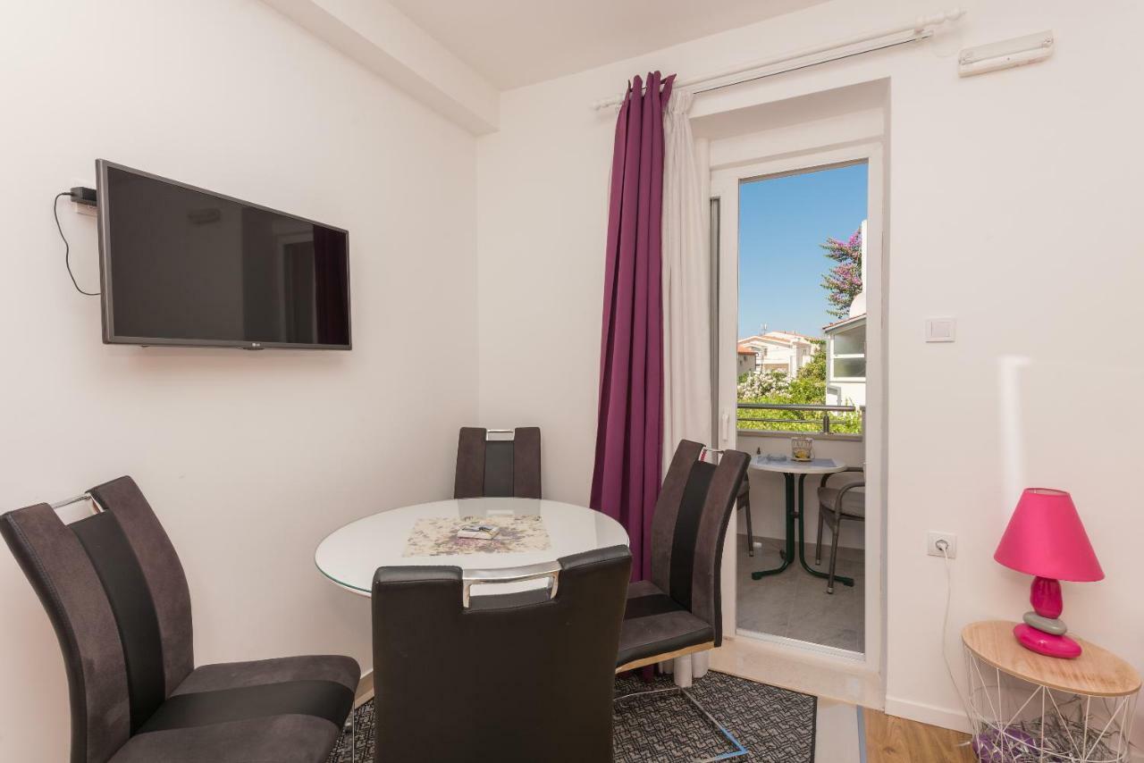 Apartmani Mona Makarska Buitenkant foto